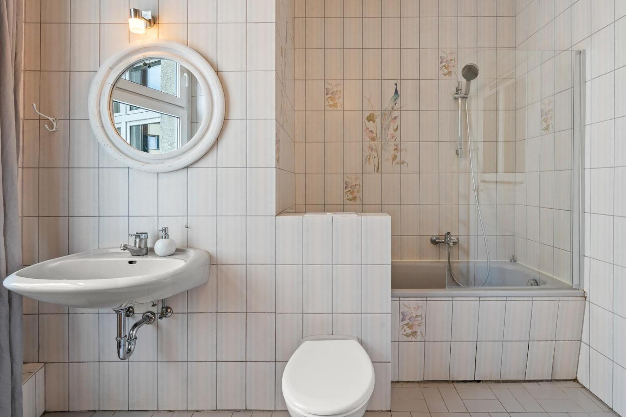 Wilhelmshavener 3br In Downdown Moabit Appartement Berlijn